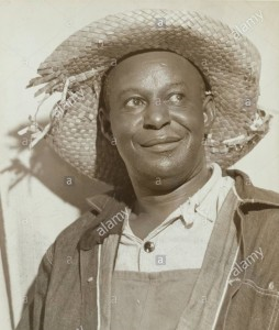 Photo of actor Doe Doe Green in a straw hat